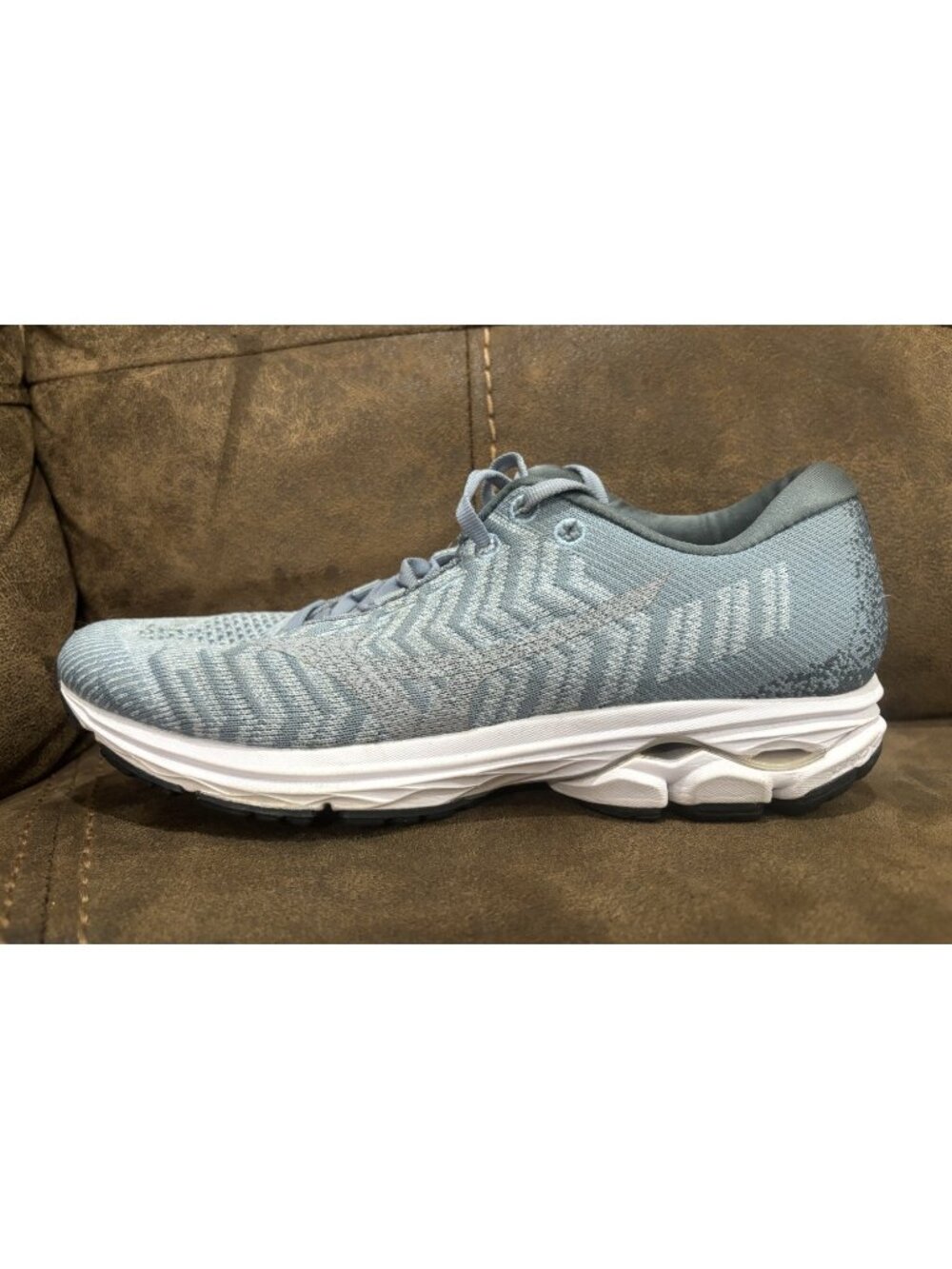 Women’s Mizuno Wave Rider 23 WaveKnit Running Shoes Size 9 Gray/White